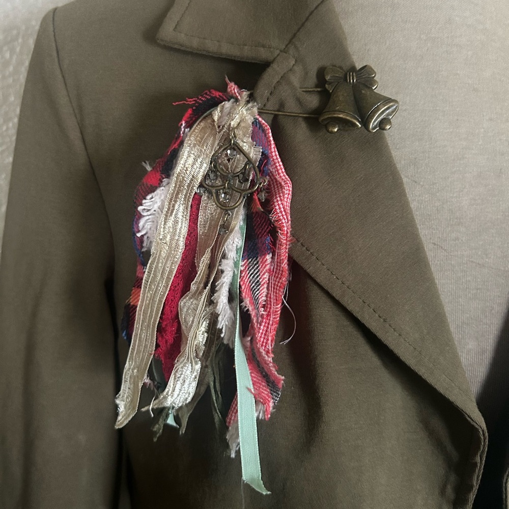 Broach and/or Purse charm Christmas themed